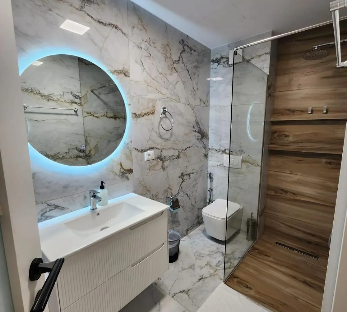 Orange City Center Apartment Tirana Albania